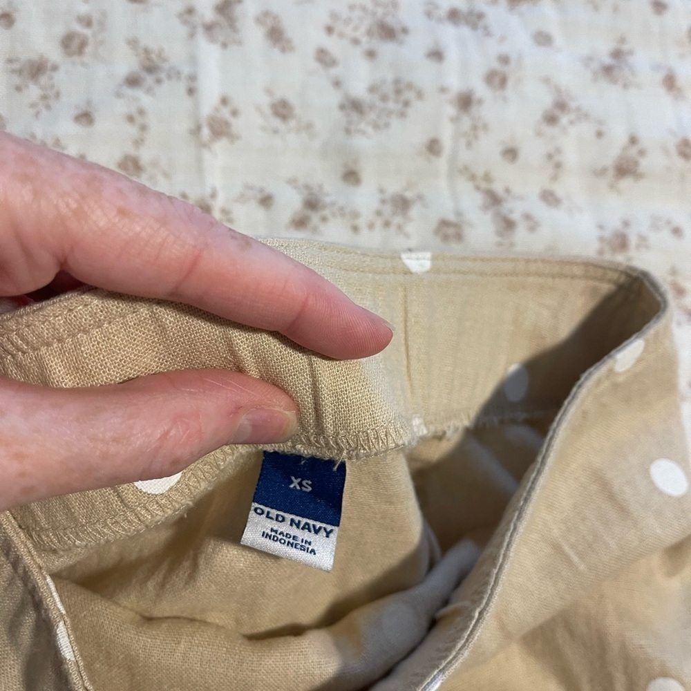 Old Navy Tan & White polka dot Mini Skirt - Picture 2 of 6